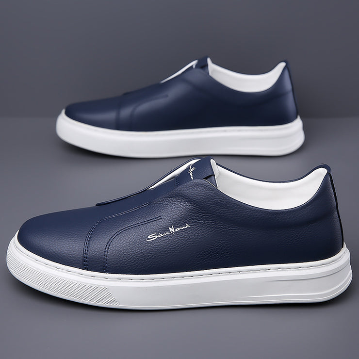 Sneakers with a casual style and anti slip lace up flat bottom with soft sole and soft surface can be easily kicked with one foot