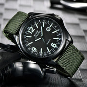 Men's Quartz Watch with Nylon Strap and Calendar Feature