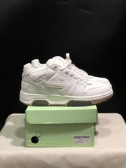 OFF-WHITE Leather Arrow Low-Top Sneakers for All