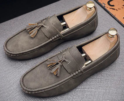 Williamsburg Classic Moccasin Casual Shoes (One Pair)