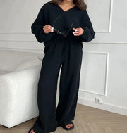 WOLFF Elegant Two-Piece Set with V-Neck and Pants